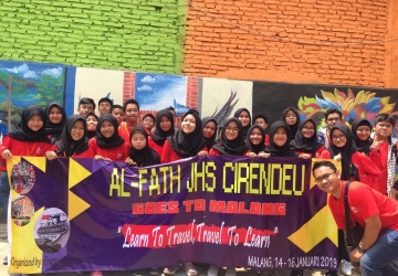 Edutrip Grade 8 SMP Al-Fath ke Malang