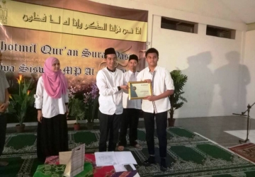 Dimas as The Best Obidient Student
