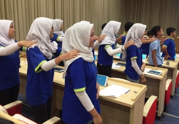 Siswa SMP Al-Fath Fieldtrip ke Pabrik Pocari Sweat