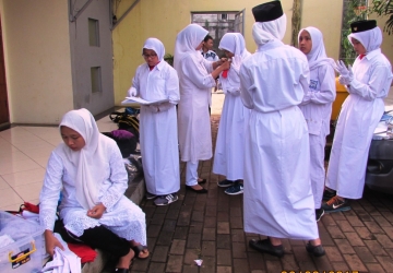 Persiapan Upacara Peringatan Hari Lahir PANCASILA di SMP Al-Fath Cirendeu